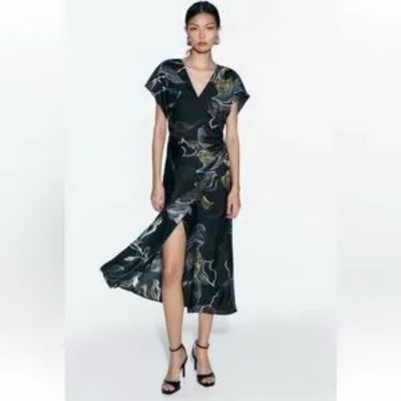 Zara Printed Satin Effect Midi Dress Large Black Green Floral Like New Zara Printed Satin Effect Midi Dress Large Black Green Floral Like New